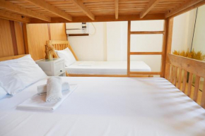 Villa Rica Suites - Spacious 2BR for 7pax in Tagaytay with Free Parking, Free NETFLIX, and 5 mins away from Skyranch